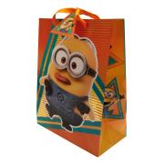 despicable-me-3-minion-presentpase-1