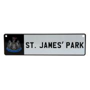newcastle-united-fonsterskylt-svartvit-1
