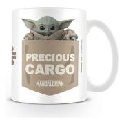 star-wars-the-mandalorian-mugg-precious-cargo-1