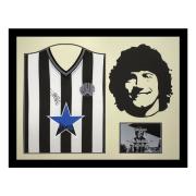newcastle-united-signerad-troja-keegan-siluett-1