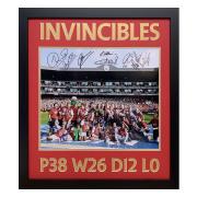 arsenal-signerad-tavla-invincibles-1